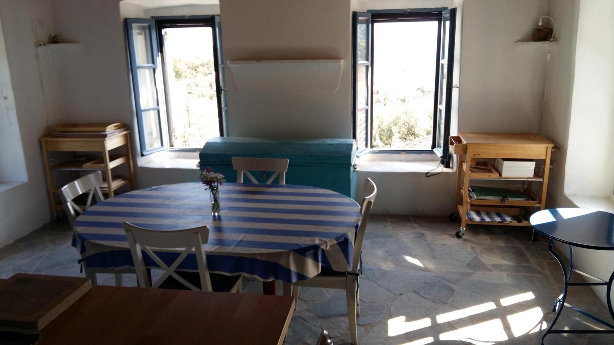 Lovely Traditionnal House With Sea View Tirós Buitenkant foto