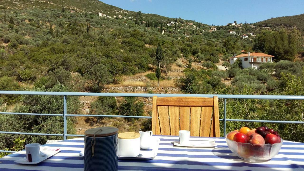 Lovely Traditionnal House With Sea View Tirós Buitenkant foto