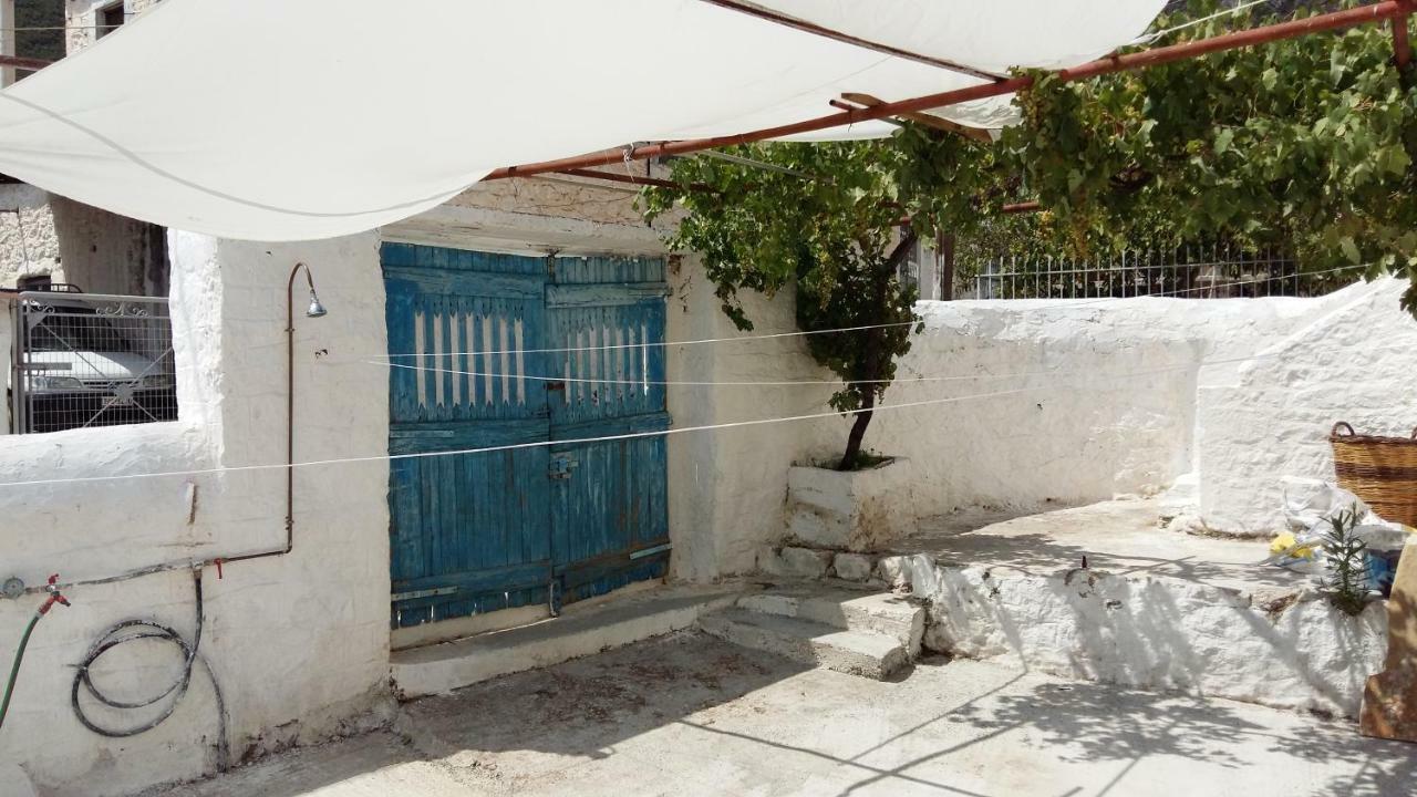 Lovely Traditionnal House With Sea View Tirós Buitenkant foto