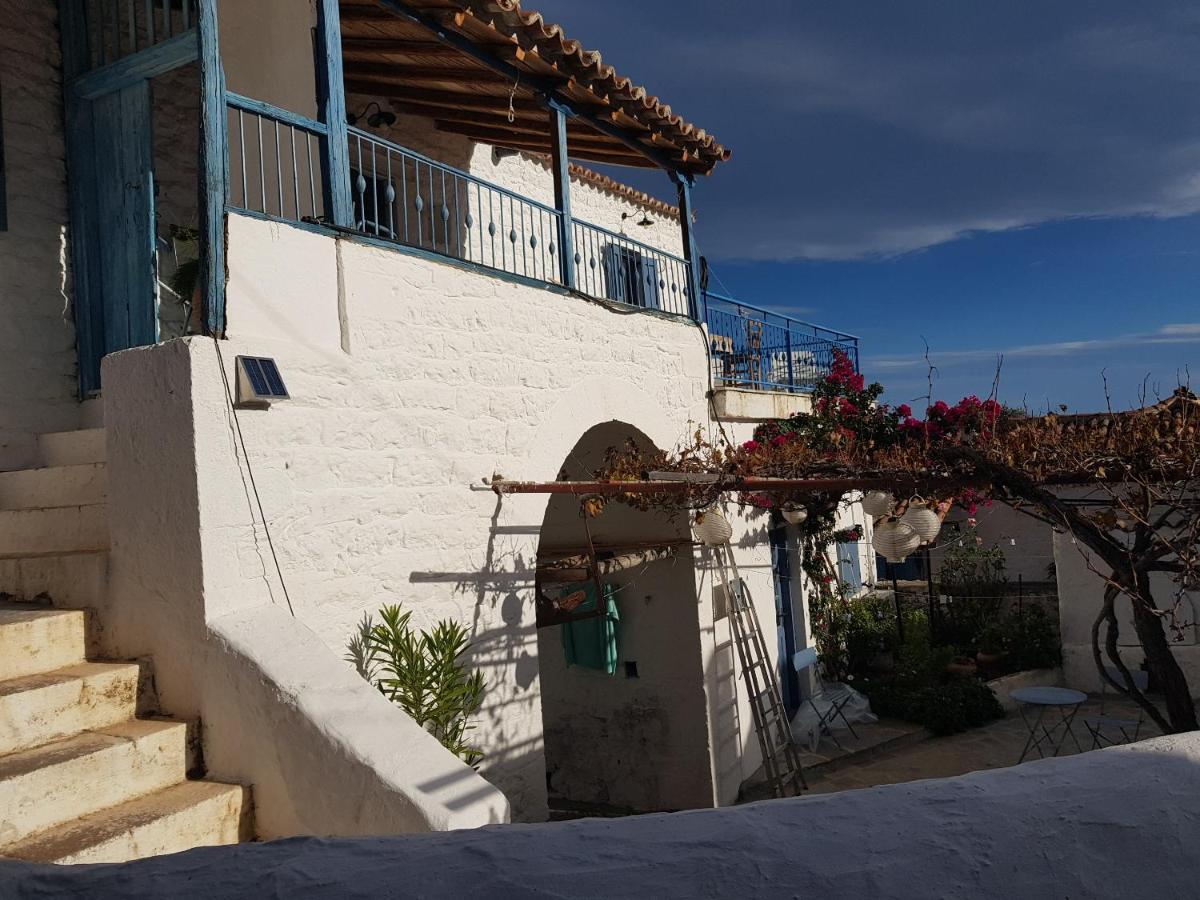 Lovely Traditionnal House With Sea View Tirós Buitenkant foto